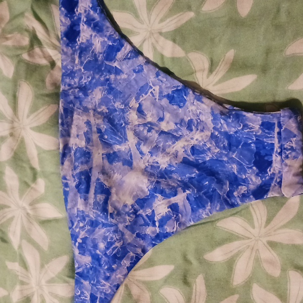 COPY - 💙💙Medium fused hawaii Honl. NEVER WORN